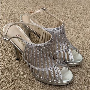 E! Live from the red carpet shoes